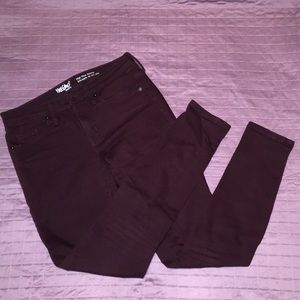 Burgundy Jeans 🐙